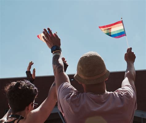 incontri gay isernia|Chatta e fissa appuntamenti con uomini gay, bisessuali,